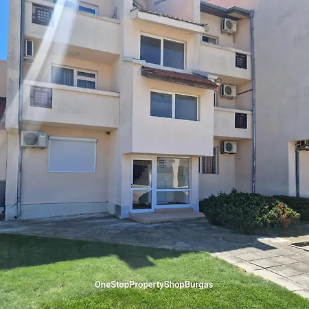 Village 1-bed Seaview Apartment